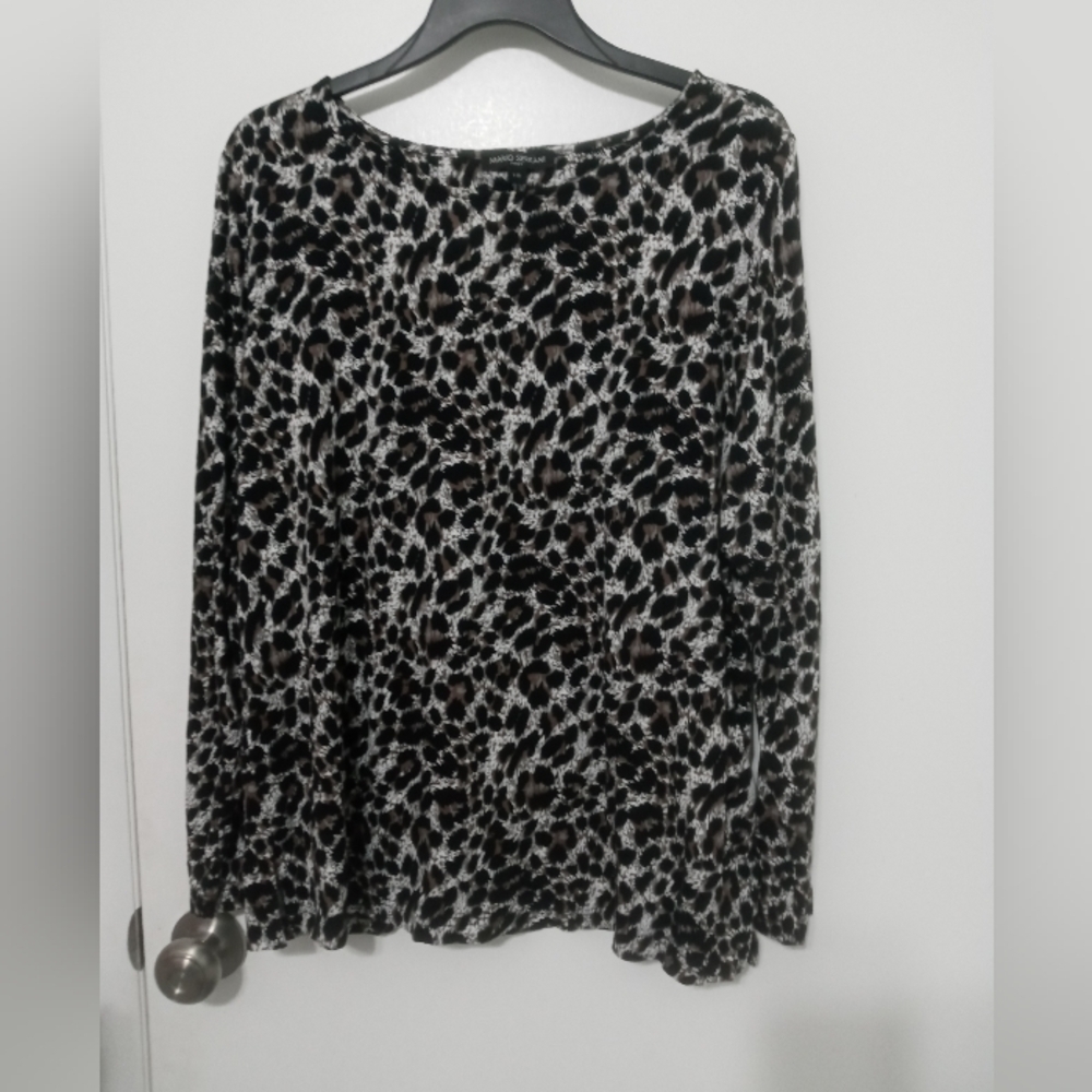 Mario Serrani Long Sleeve.Animal Print Stretch Pullover Blouse Large